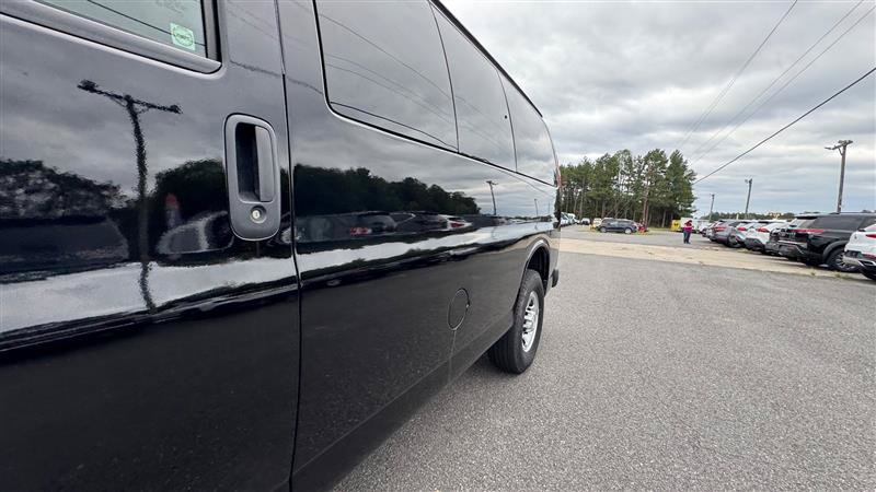 Used 2015 Chevrolet Express 2500 LS RWD image 12