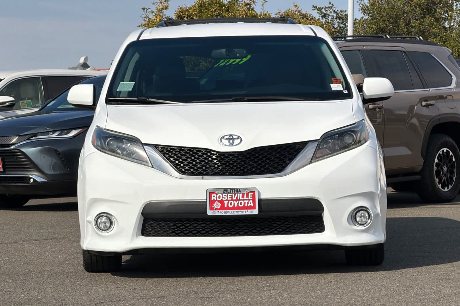 Used 2016 Toyota Sienna SE FWD image 10