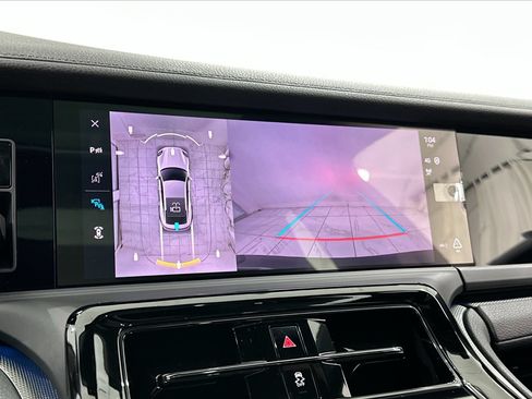 Certified 2025 Porsche Panamera 4 AWD/4WD image 40