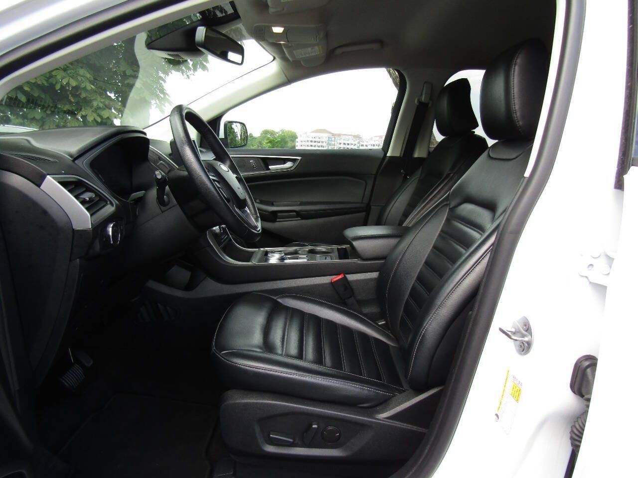 Used 2024 Ford Edge SEL AWD/4WD image 11