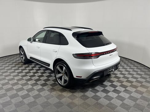 Certified 2024 Porsche Macan AWD/4WD image 3