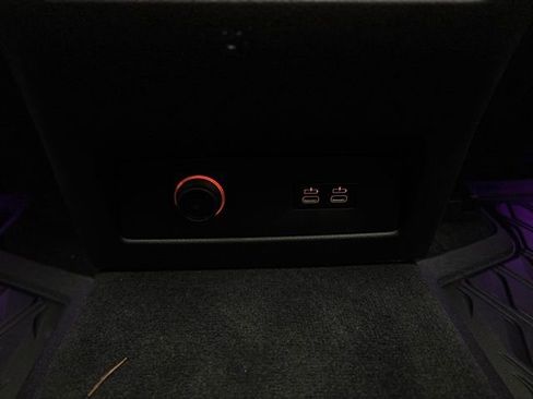 Used 2026 BMW X7 xDrive40i w/ M Sport Package image 23