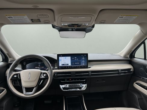 Certified 2023 Lincoln Corsair AWD w/ Equipment Group 101A image 11