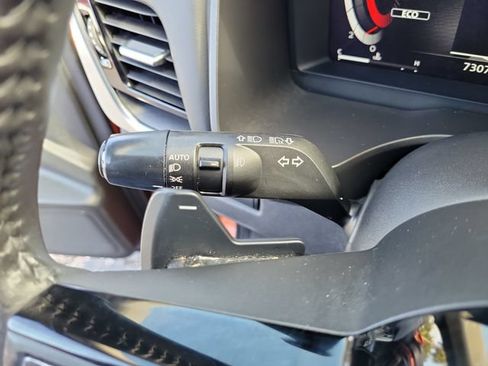 Used 2022 Nissan Rogue Platinum w/ Head-Up Display Package FWD image 26