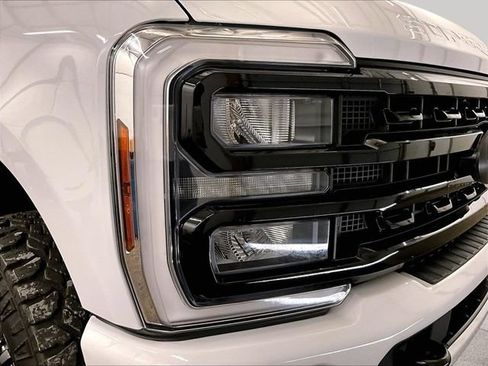 Used 2024 Ford F250 Lariat w/ Lariat Ultimate Package AWD/4WD image 27