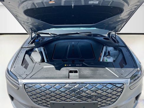 Used 2025 Genesis Electrified GV70 w/ Prestige Package AWD/4WD image 32