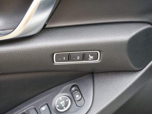 Used 2018 Honda Accord Touring image 16