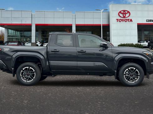 New 2025 Toyota Tacoma TRD Sport image 4