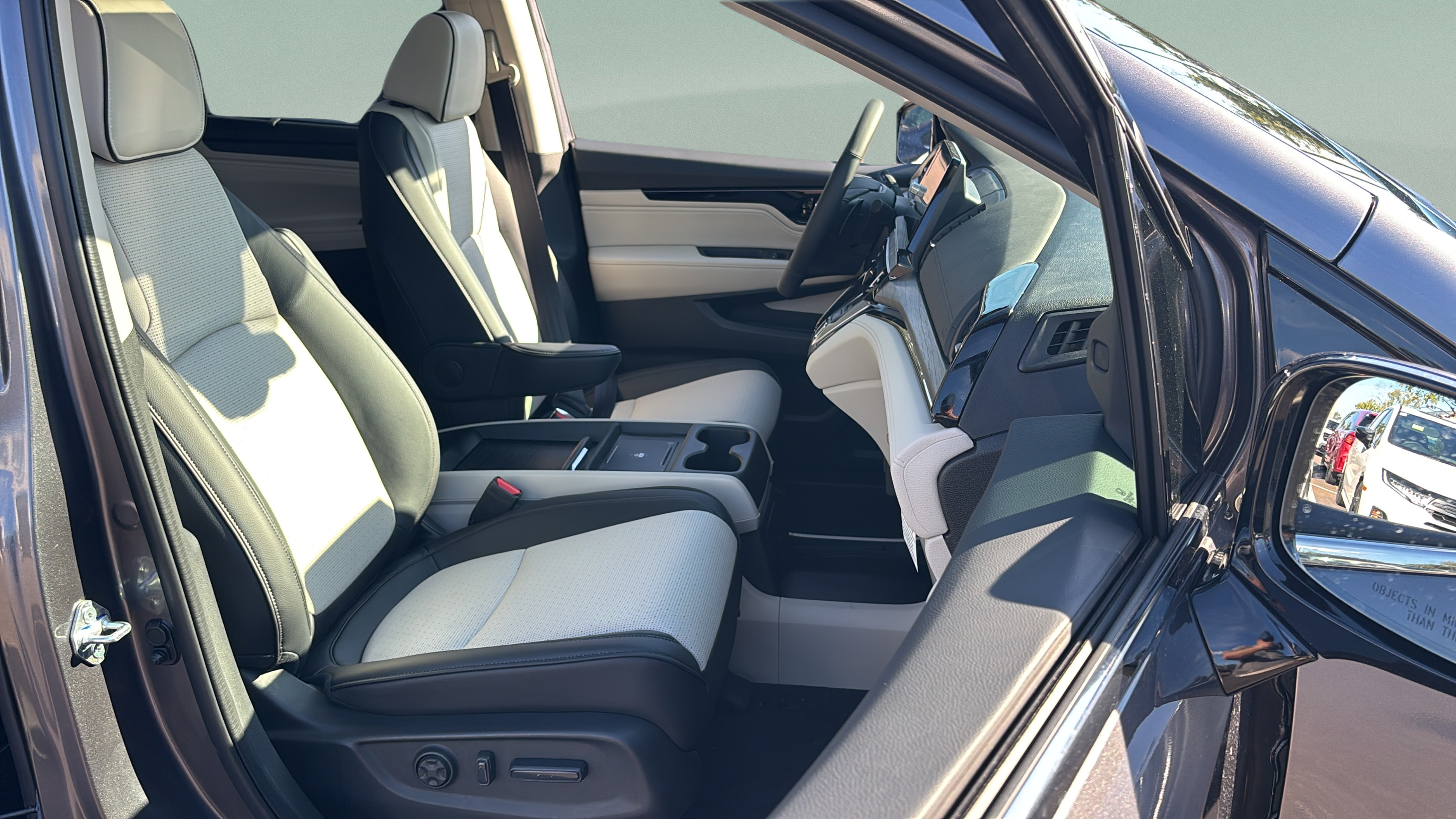 New 2027 Honda Odyssey Elite image 17