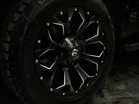 Used 2021 Toyota Tundra Limited w/ Limited Premium Package image 3