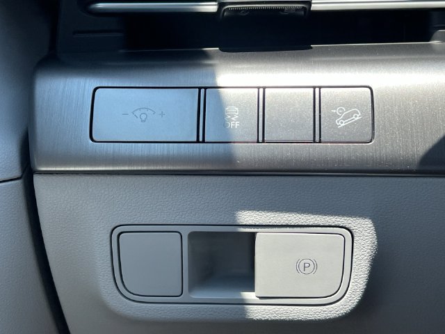 Used 2026 Hyundai Kona SEL Sport FWD image 24