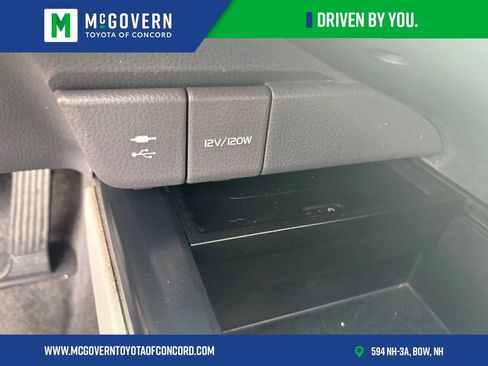 Used 2018 Toyota Camry LE w/ Audio Package FWD image 23