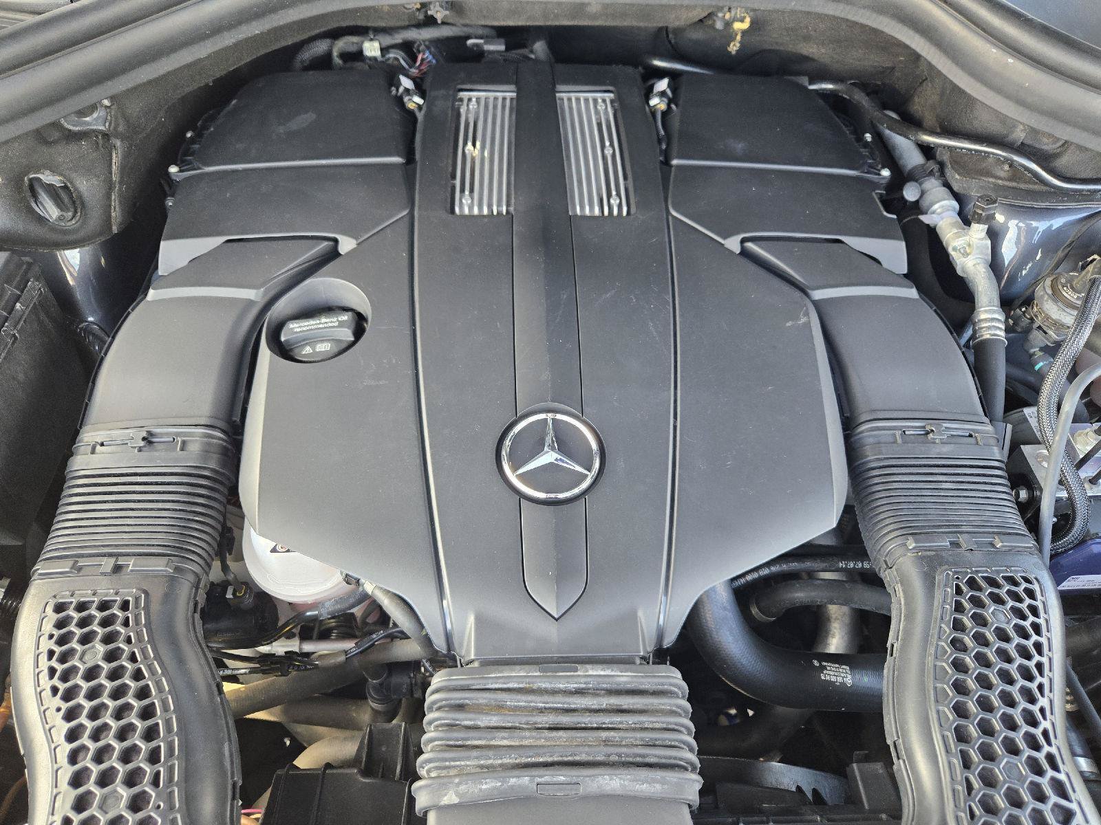 Used 2015 Mercedes-Benz GL 450 4MATIC image 39