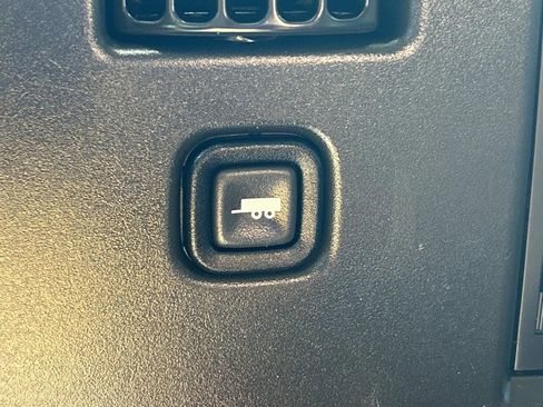 Used 2023 GMC Savana 2500 w/ Driver Convenience Package image 26