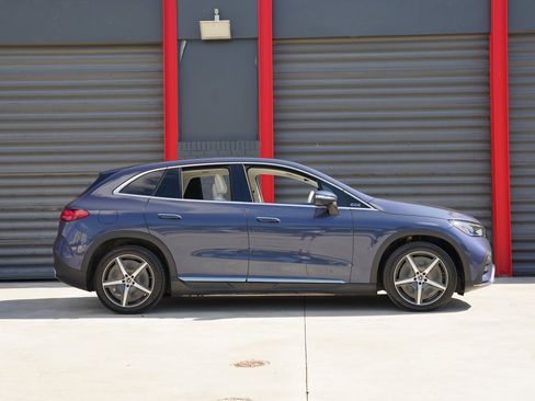 Used 2023 Mercedes-Benz EQE 500 4MATIC SUV image 4