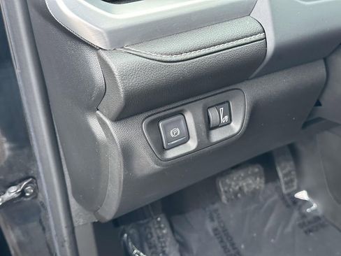 Certified 2021 GMC Acadia SLT w/ Elevation Edition image 22