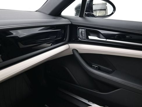 Certified 2026 Porsche Panamera 4 AWD/4WD image 29