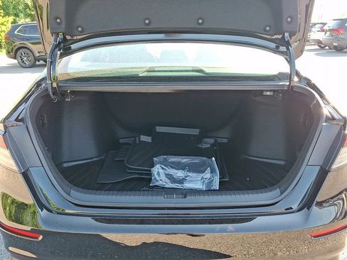 Used 2023 Honda Accord LX image 28