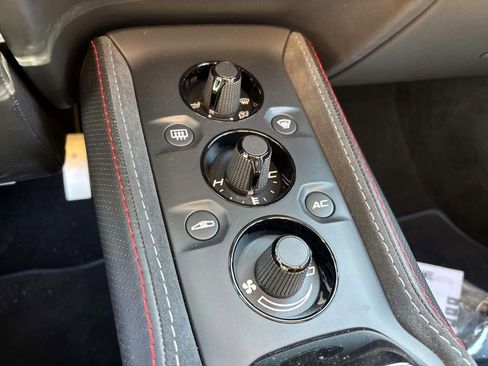 Used 2020 Lotus Evora RWD image 44