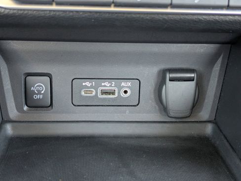 Used 2024 Nissan Sentra SV image 11