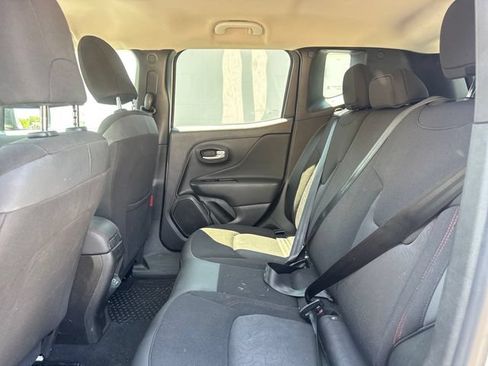Used 2023 Jeep Renegade Trailhawk AWD/4WD image 11