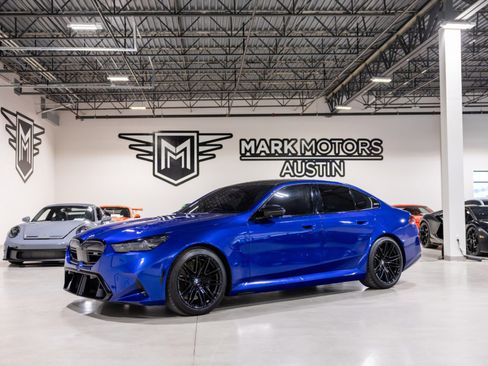 Used 2025 BMW M5 w/ Executive Package image 1