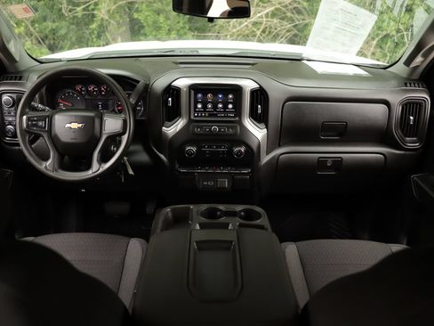 Used 2022 Chevrolet Silverado 1500 Custom AWD/4WD image 19