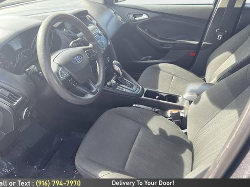 Used 2018 Ford Focus SE FWD image 13