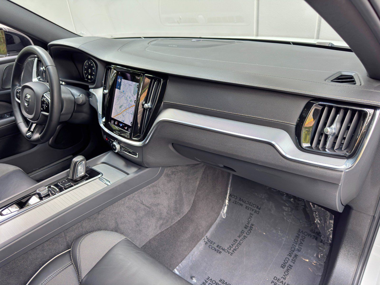 Used 2022 Volvo S60 B5 R-Design w/ Climate Package FWD image 12