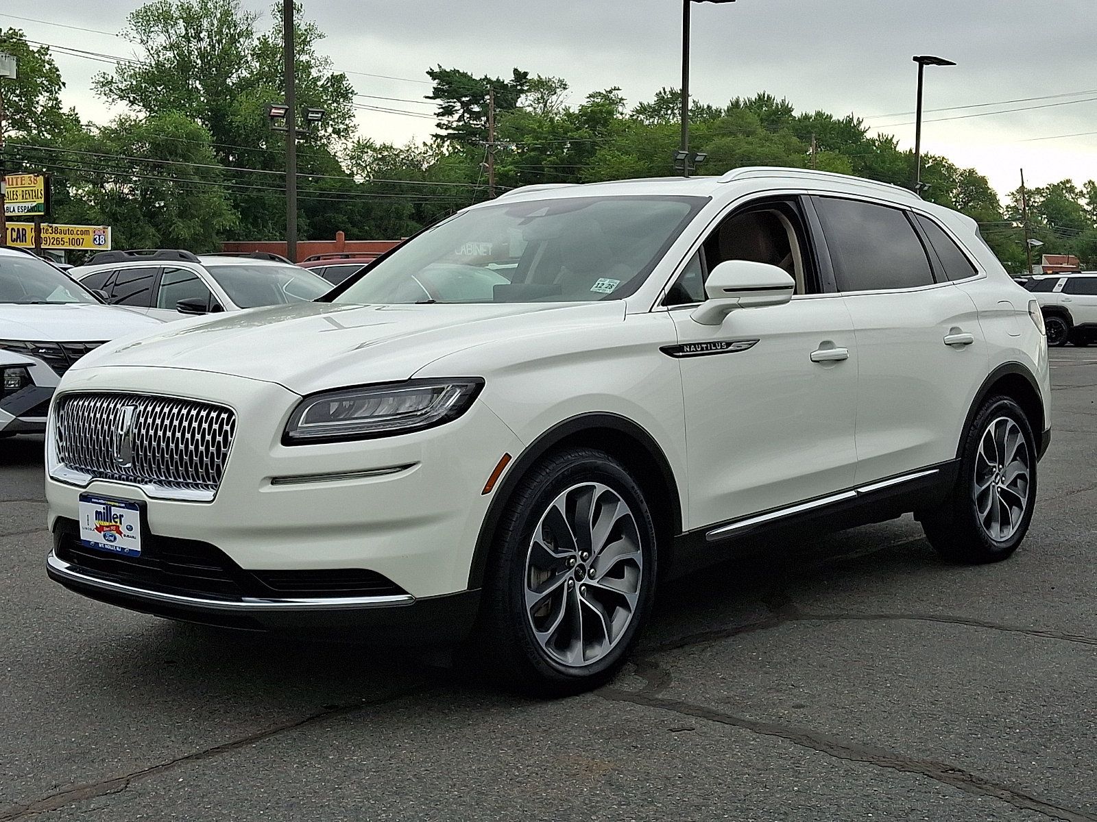 Certified 2023 Lincoln Nautilus Reserve AWD/4WD image 3