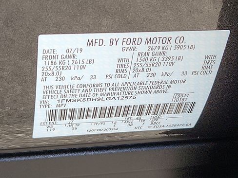 Used 2020 Ford Explorer XLT w/ Equipment Group 202A AWD/4WD image 26