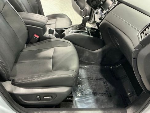 Used 2020 Nissan Rogue SL FWD image 15