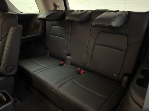 New 2026 Nissan Pathfinder SL w/ SL Premium Package FWD image 17