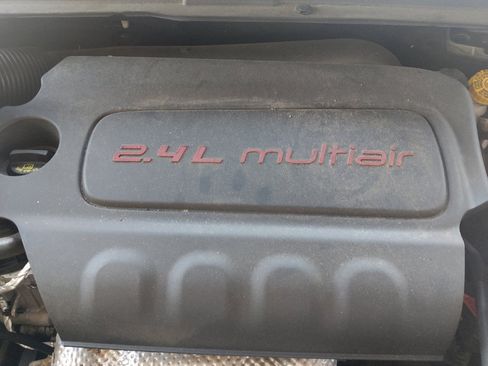 Used 2020 Jeep Renegade Altitude FWD image 30