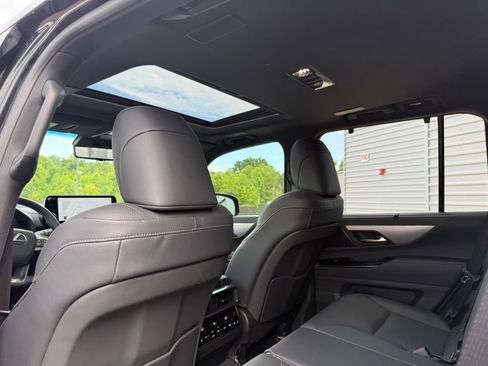 Used 2026 Lexus LX 600 F Sport w/ Accessory Package (2T) AWD/4WD image 22