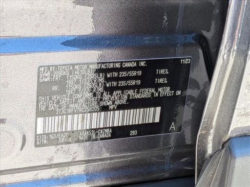 Used 2024 Toyota RAV4 XLE Premium FWD image 25