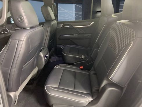 Used 2024 GMC Acadia Denali w/ Super Cruise Package AWD/4WD image 25