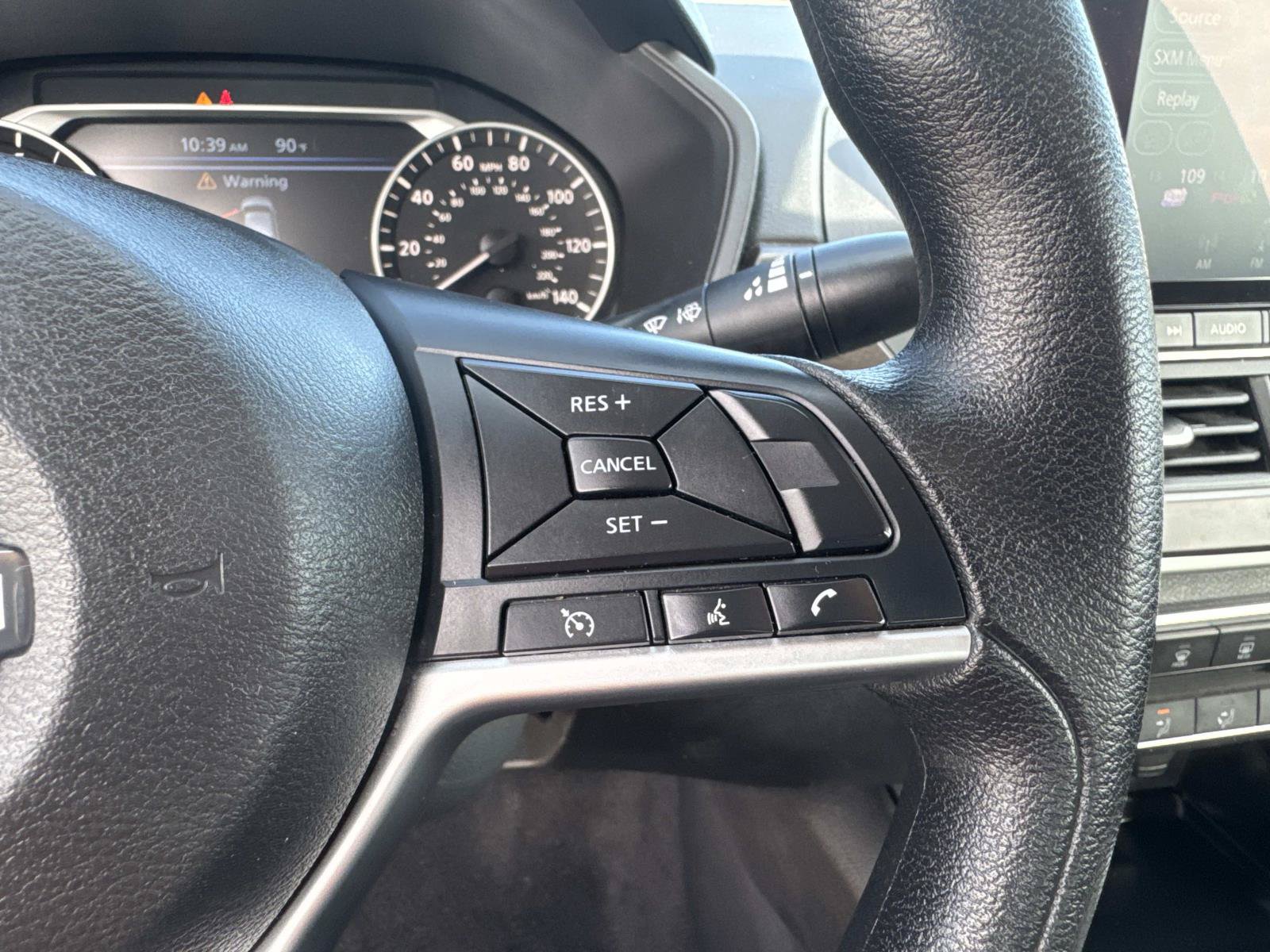 Used 2024 Nissan Altima 2.5 SV FWD image 23