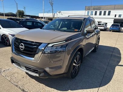 Used 2023 Nissan Pathfinder Platinum
