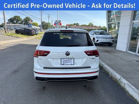 Certified 2023 Volkswagen Tiguan SE R-Line AWD/4WD image 7