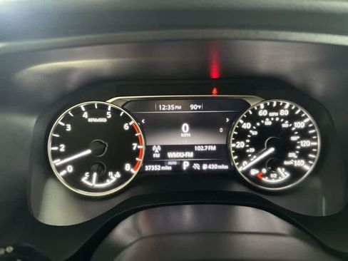 Used 2025 Nissan Rogue SV AWD/4WD image 15