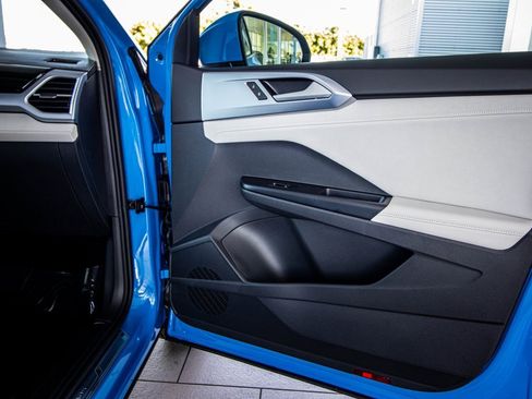 New 2026 Volkswagen Taos SE image 43