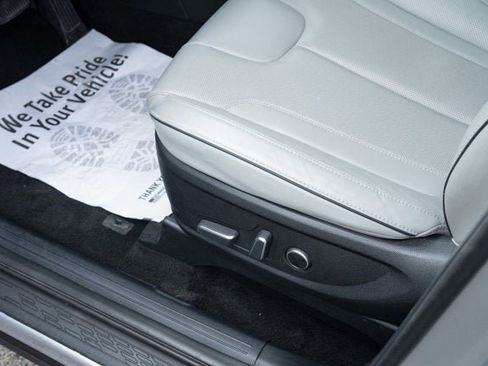 Used 2024 Hyundai Palisade SEL image 25