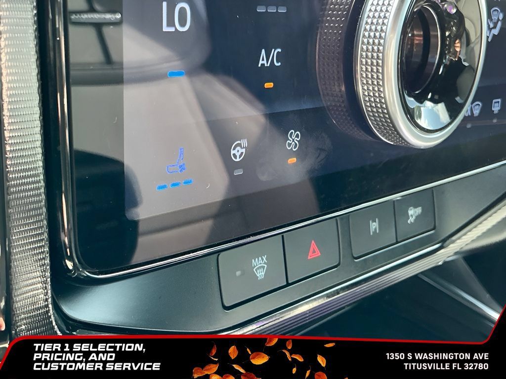 Used 2023 Ford F150 Lightning Platinum AWD/4WD image 36