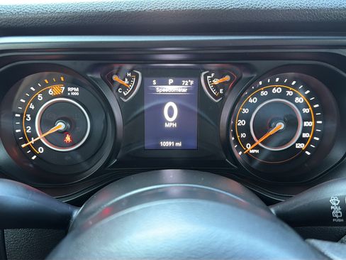 Used 2025 Jeep Wrangler Unlimited Sport AWD/4WD image 16