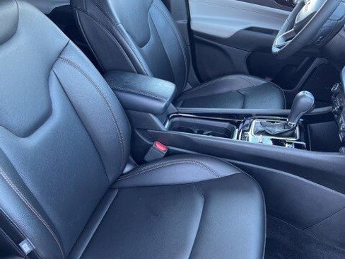 Certified 2024 Jeep Compass Limited image 16