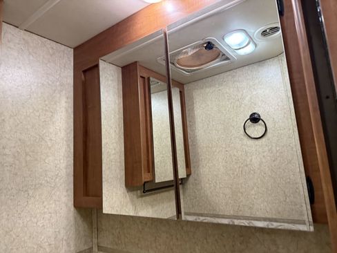 Used 2007 Ford E-450 and Econoline 450 image 61