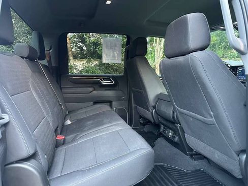 Used 2025 Chevrolet Silverado 2500 LT w/ Convenience Package AWD/4WD image 15