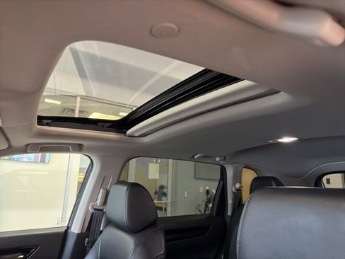 Used 2024 Honda CR-V EX-L image 2