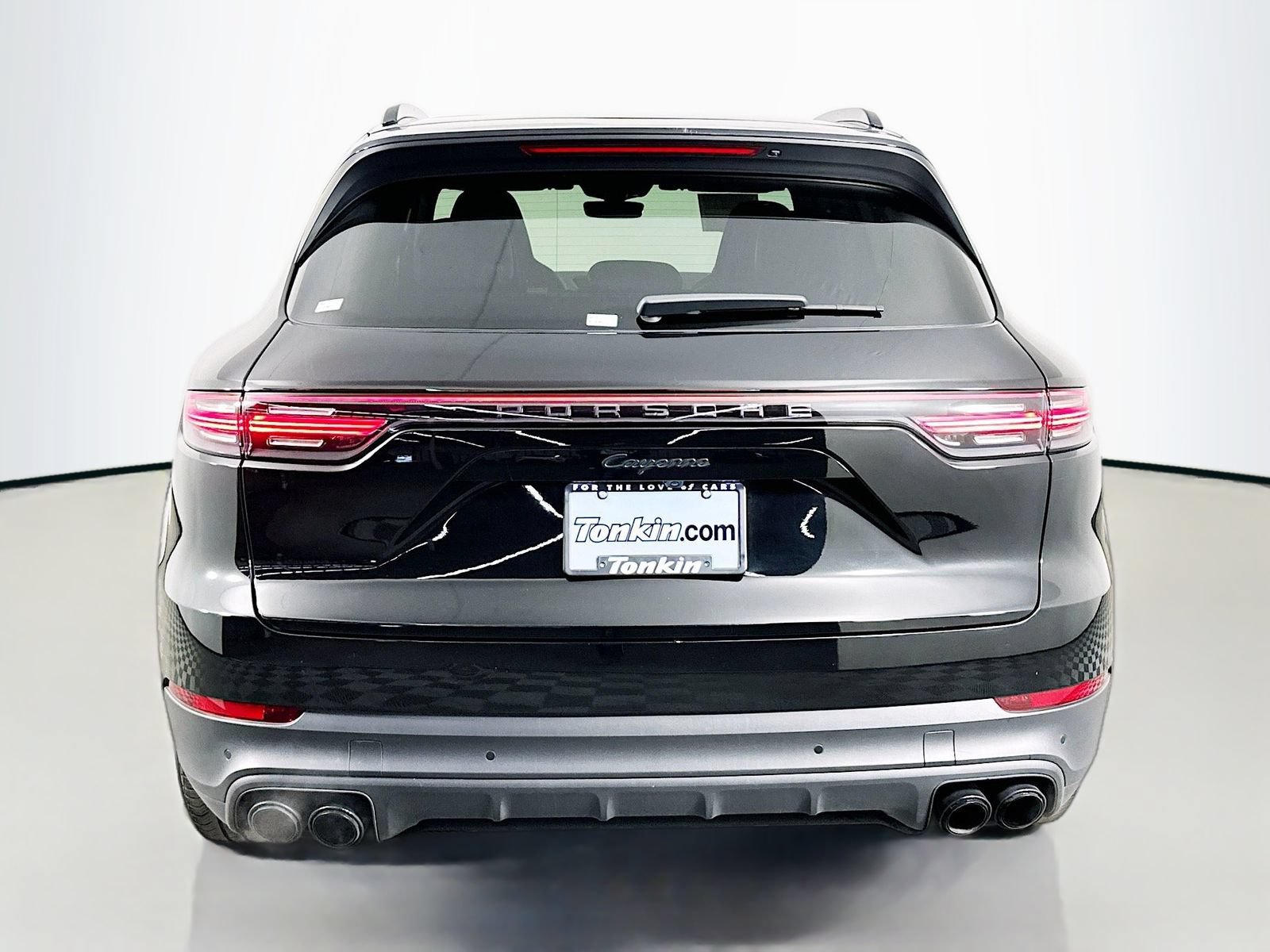 Used 2023 Porsche Cayenne AWD/4WD image 6